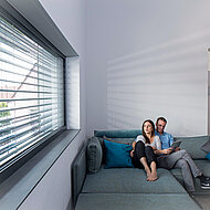 Reflexa: Erholsam schlafen mit verdunkelndem Raffstore