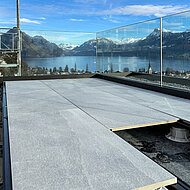 Optimiertes Stelzlagersystem mit hochwertigen Alu-Profilschienen  