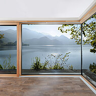 Von Hand geschliffen und lackiert