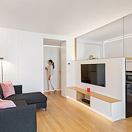 Eclisse: Die unsichtbare Türe in der Tapetenwand