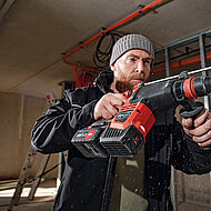 Flex: Mehr Effizienz mit neuem Akku Kombi-Bohrhammer