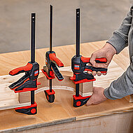 Einhandzwinge hat den Dreh raus