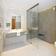 wedi: Modulwände mit integrierter Technik