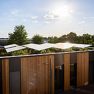 Energie aufnehmen von zwei Seiten