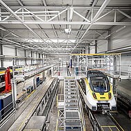 Wartung nach Maß mit Dacharbeitsbühne von Munk