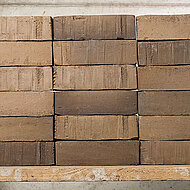 Klinker schaffen würdevolle Atmosphäre