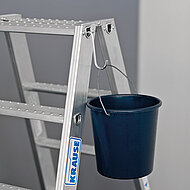 Kleiner Eimerhaken – große Arbeitserleichterung