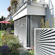 Sonnenschutz mit Lichtleittechnik steigert Wohnkomfort