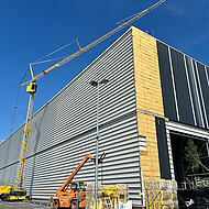 Millionenprojekt im Zeitplan: GEALAN feiert Richtfest am Hochregallager