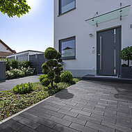 Neues Pflaster passt sich der Umgebung an