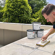 Natursteinfuge mit alternativen Bindemitteln