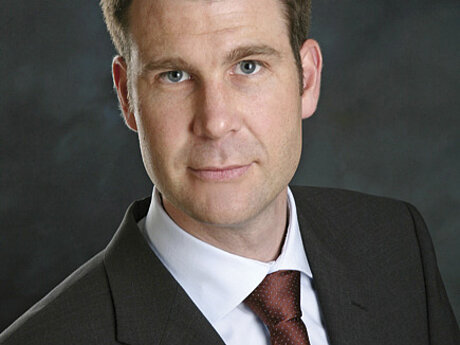 Qualitätsniveau und Sicherheit von Türen und Toren weiter verbessern