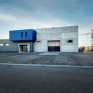 Schöck: Blickfang Betonfertigteilwerk 