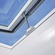 Essmann: Flachdachfenster-Systemerweiterung bringt mehr Funktionalität und Komfort