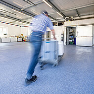 Silikal: Meeresblauer Boden für hohe mechanische Belastungen