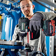 Enorme Kraft zum Lösen und Anziehen