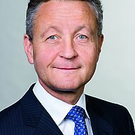 Energie und Bau bleiben auf Kurs