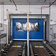 Schnelllauf-Rolltore schützen das Hochregallager 