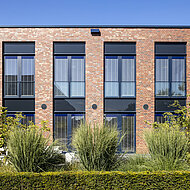 Faltenbacher: Multifunktionsglas verbindet Ästhetik, Wärmeschutz und Sicherheit