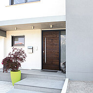 Neue Haustür-Serie verbindet Eleganz und Natürlichkeit