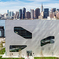 KEIMFARBEN: Silbriger Schimmer