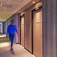 Reinaerdt Türen: Zwei neue Zargenmodelle und große Investitionen zum 50. Geburtstag