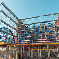 MEVA: Neue Markthalle in Schale geworfen