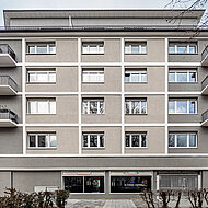 Caparol: Warme Nuancen in Grau und Beige verleihen Fassade Eleganz