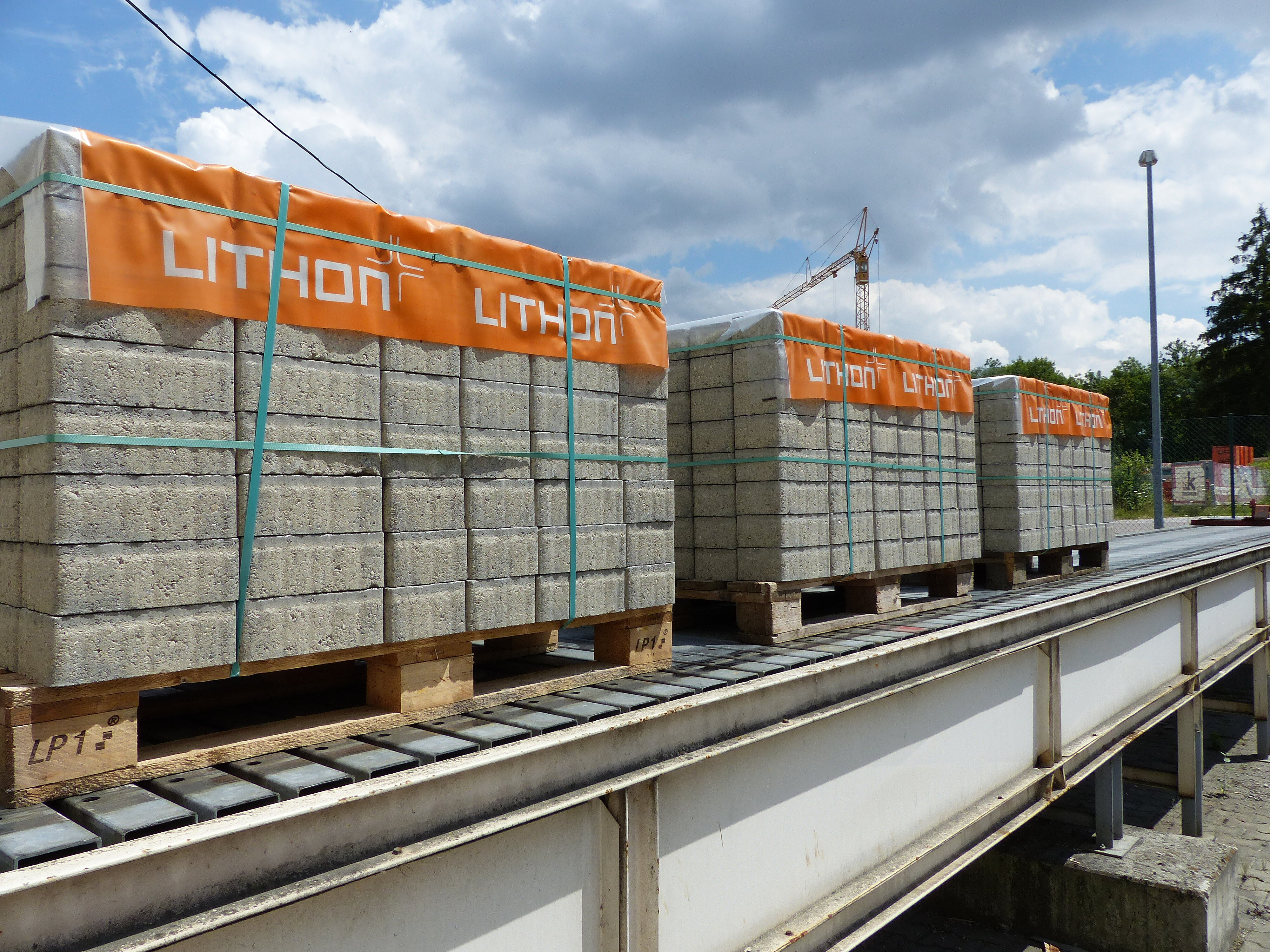 Lithonplus baut neue Fertigungsanlage in Kleinostheim