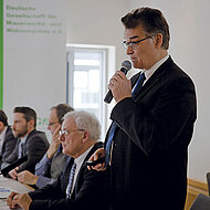 Bauen mit Stein oder mit Holz – was ist nachhaltiger und günstiger?