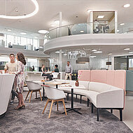 Nora Systems: Wenn der Bodenbelag die verschiedenen Arbeitsbereiche gliedert