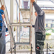 Finstral: Hochwertige Fenster-Sanierung in 30 Minuten