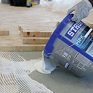 Stauf Klebstoffwerk: Innovationslabor - Mit Holzklötzen fit für die Zukunft