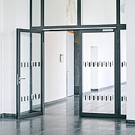 Denkmal trifft moderne Türsysteme: Barrierefreiheit und Sicherheit für Schloss Mannheim