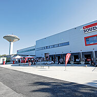 Neues Zentrallager in Leverkusen eröffnet