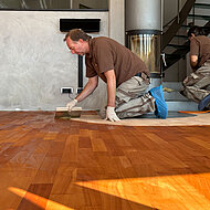 Schleifen, kitten und mit Parkettöl veredeln