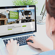 Leipfinger-Bader: Mauerziegel per Mausklick