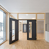 Küffner: Fingerschutztüren mit nachgebenden Knautschzonen