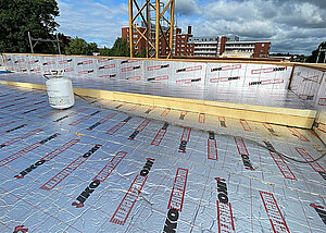 Gef&auml;lled&auml;mmung auf PIR-Basis f&uuml;r komplexe Dachgeometrien