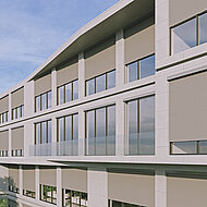 MHZ Hachtel: Textiler Sonnenschutz für große Abmessungen