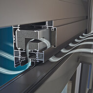 Hueck: Schallschutz bei gleichzeitiger Lüftung