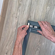 Schlotterer: Neues Außenrollo zur schraubenlosen Montage