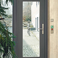 Sicherheits-Türschließer als Nachrüstlösung für Fluchttüren