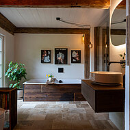 Badrenovierung in historischem Reetdachhaus