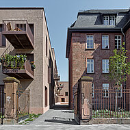 Neubau sorgt für Ruhe und Lebendigkeit zugleich