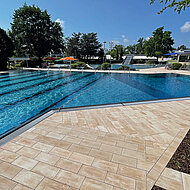 Wartungsarmer Pflasterbelag lässt Unkraut keine Chance