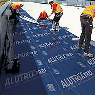 Carlisle: Dampfsperrbahn mit erhöhtem Brand- und Blendschutz