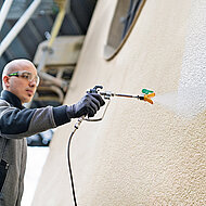 Caparol: Nebelfrei spritzen ohne Maske