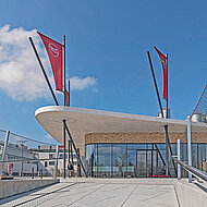 braun-steine: Betonsteine für Genuss-Molkerei 