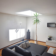 FAKRO: Lichtdurchfluteter Besprechungsraum